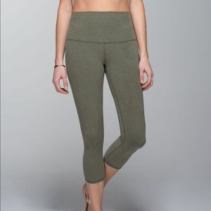 Lululemon Olive Green Cropped Leggings